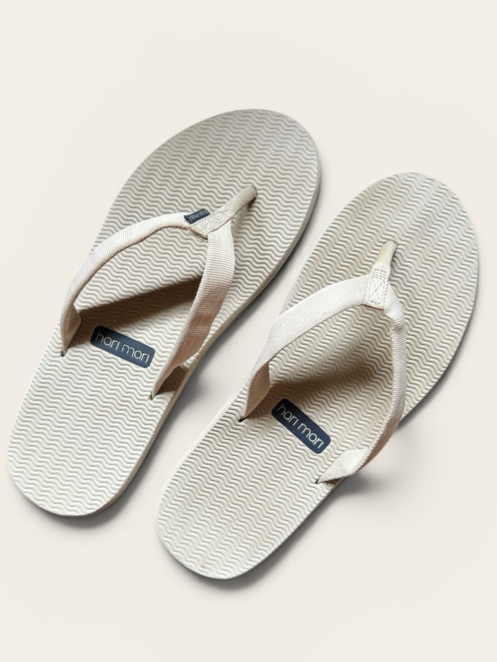 Hari Mari Cloud Flip Flops Dunes in “Cloud” Light Beige/Gray Size Women's 8